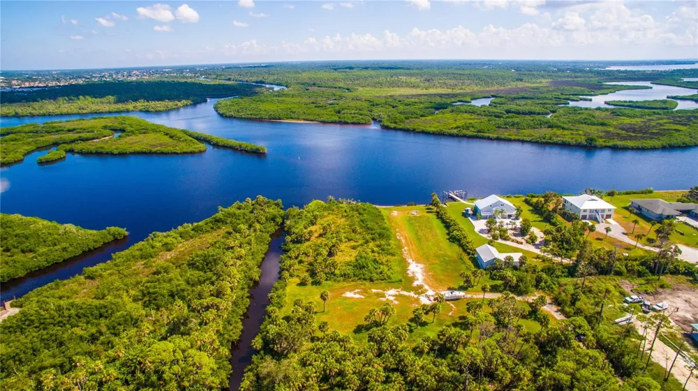 DEER COURT Venice, FL 34293
