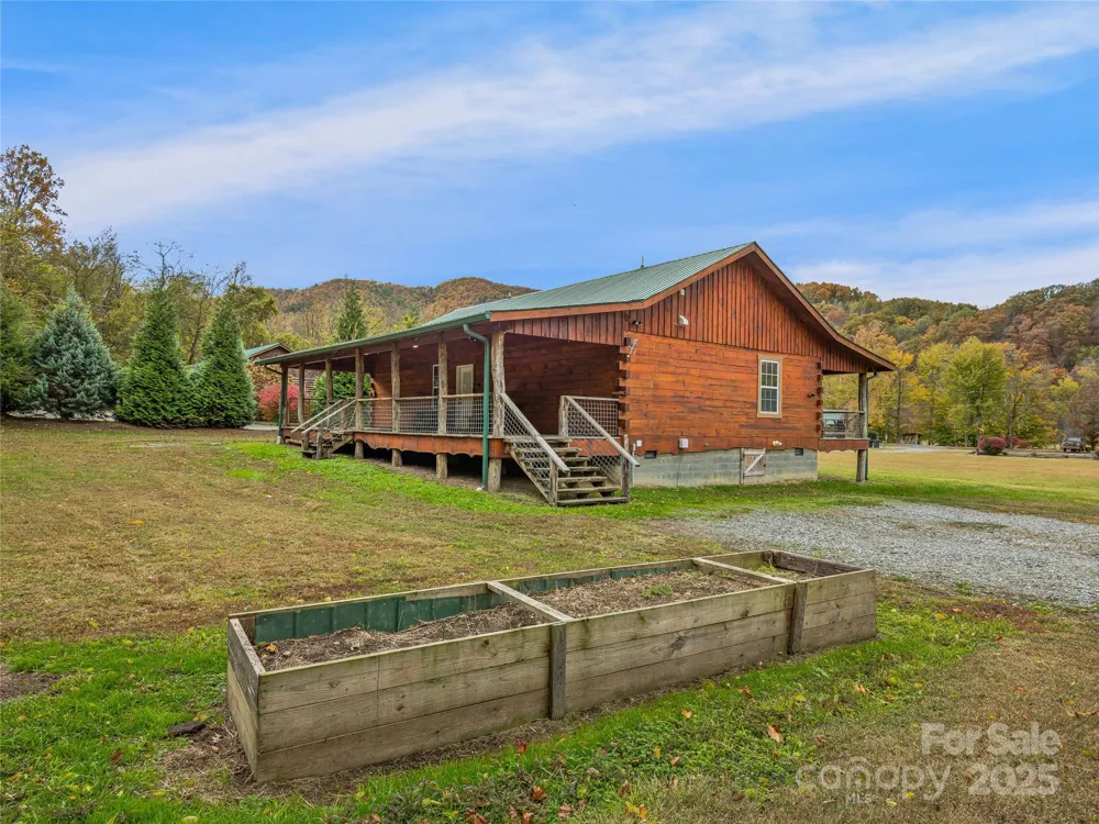 1640, 1641, 1642 River Road Hot Springs, NC 28743