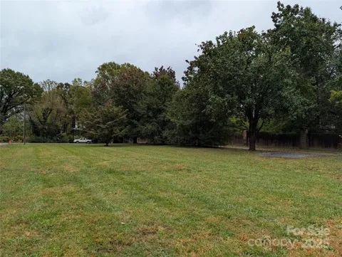 1332 Mecklenburg Highway