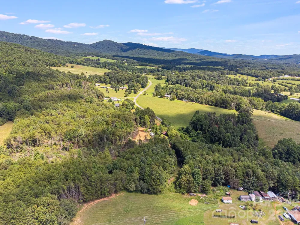 211 Luckadoo Road Bostic, NC 28018