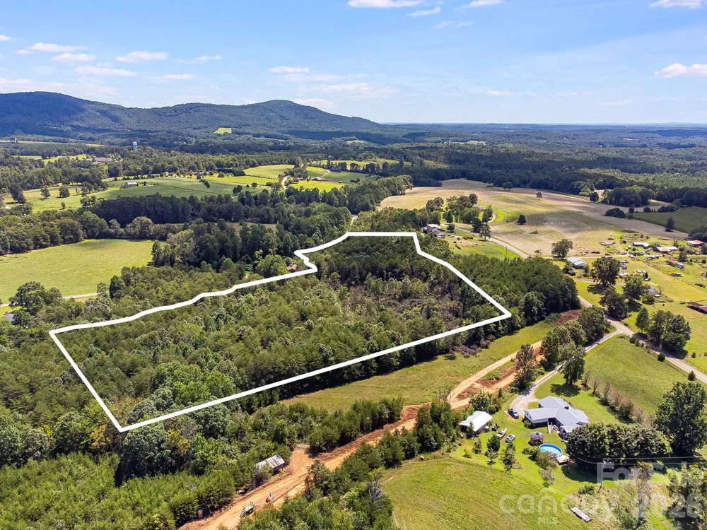 211 Luckadoo Road Bostic, NC 28018