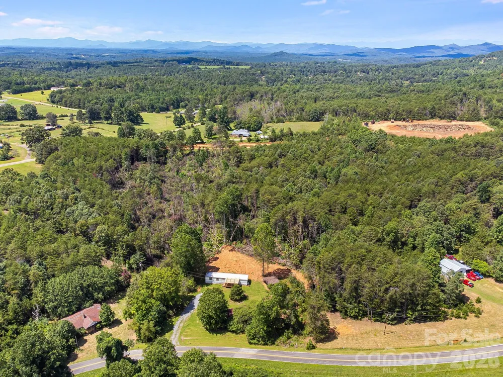 211 Luckadoo Road Bostic, NC 28018