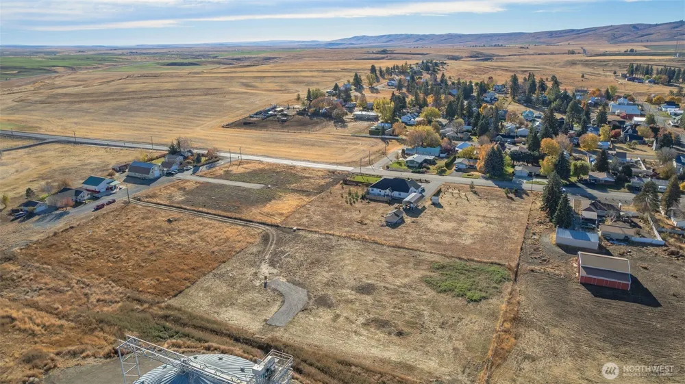 601 E 1st St Waterville, WA 98858