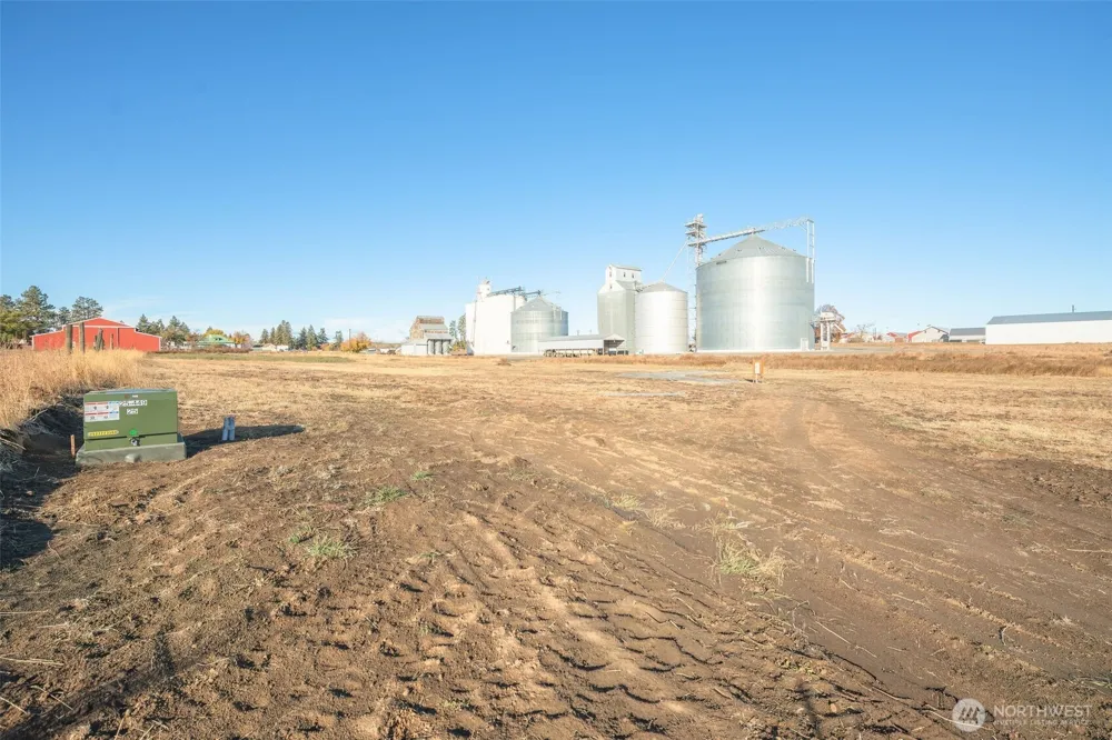 601 E 1st St Waterville, WA 98858