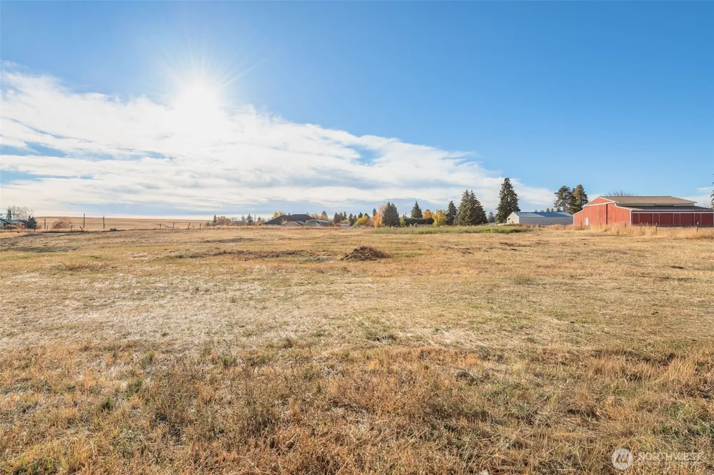601 E 1st St Waterville, WA 98858