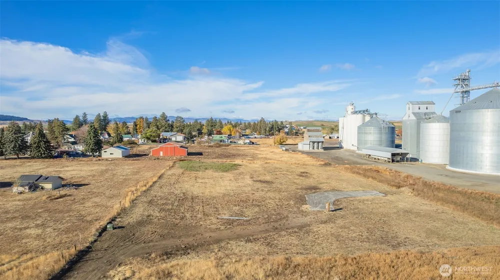 601 E 1st St Waterville, WA 98858