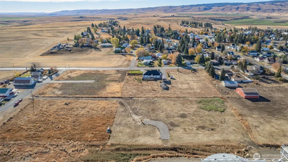 601 E 1st St Waterville, WA 98858
