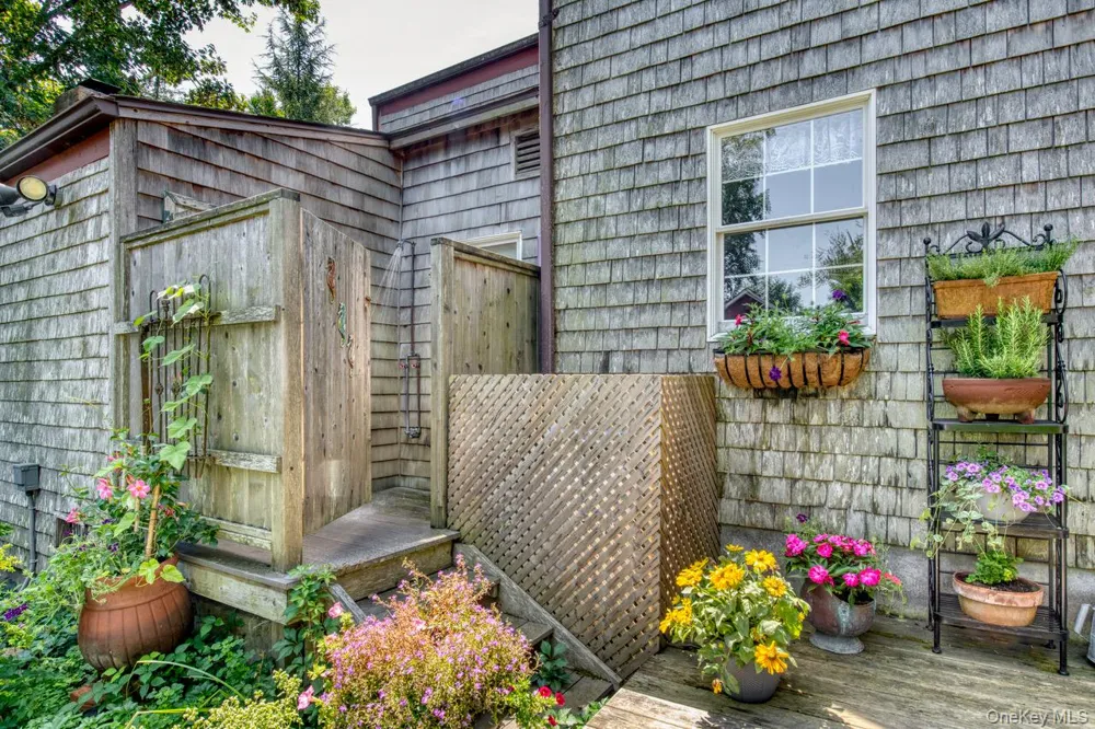 7635 Main Bayview Road Southold, NY 11971
