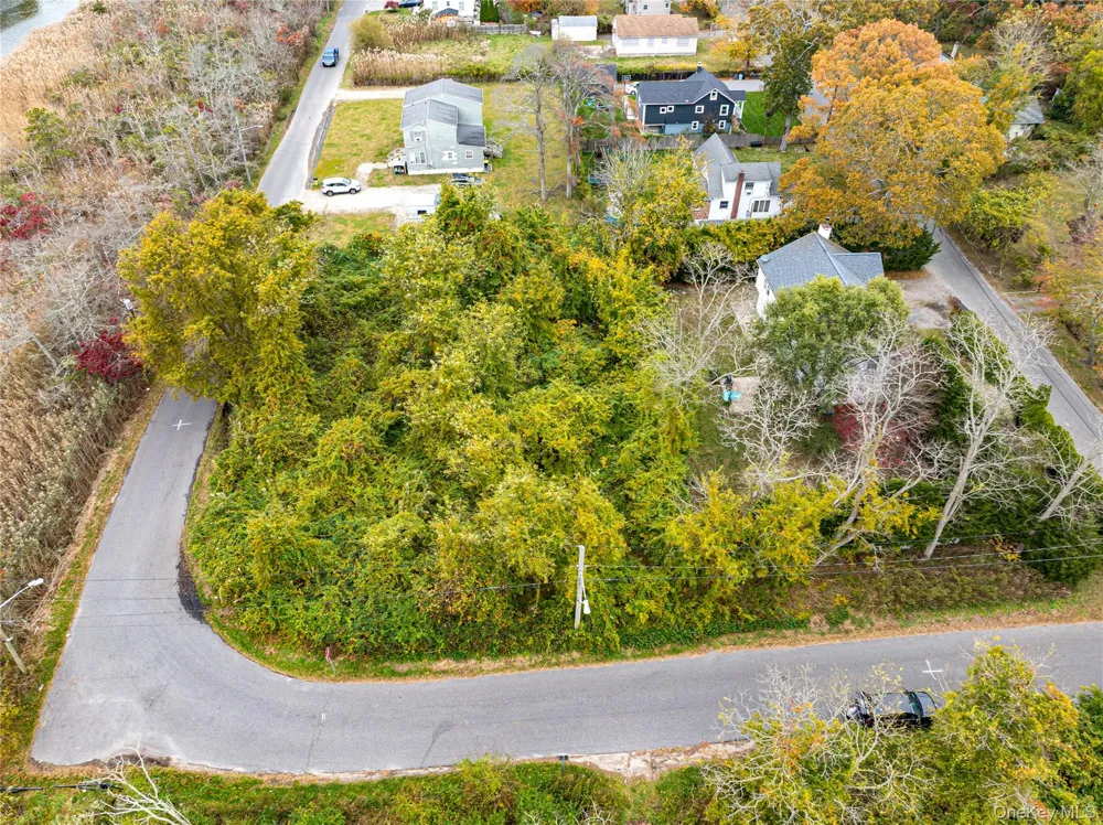 W Riviera Road Mastic Beach, NY 11951