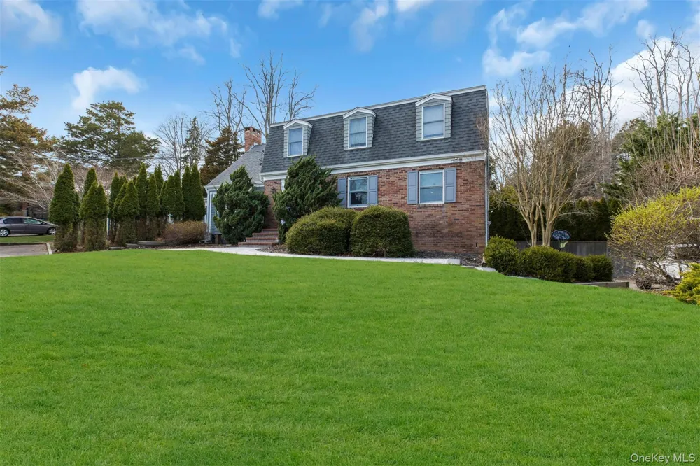 345 Colonial Road Southold, NY 11971