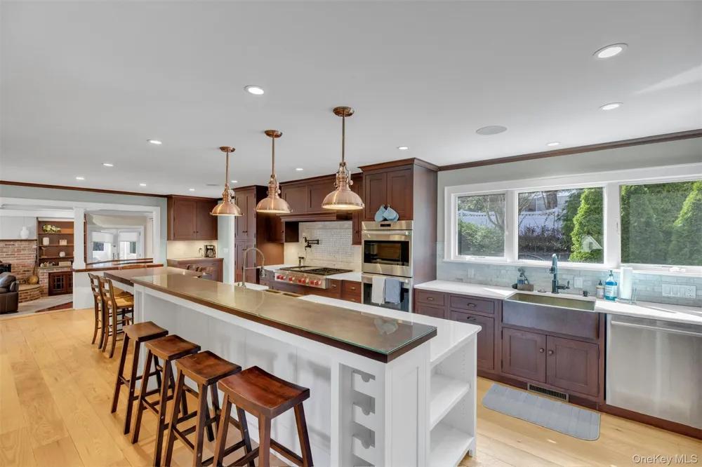 345 Colonial Road Southold, NY 11971