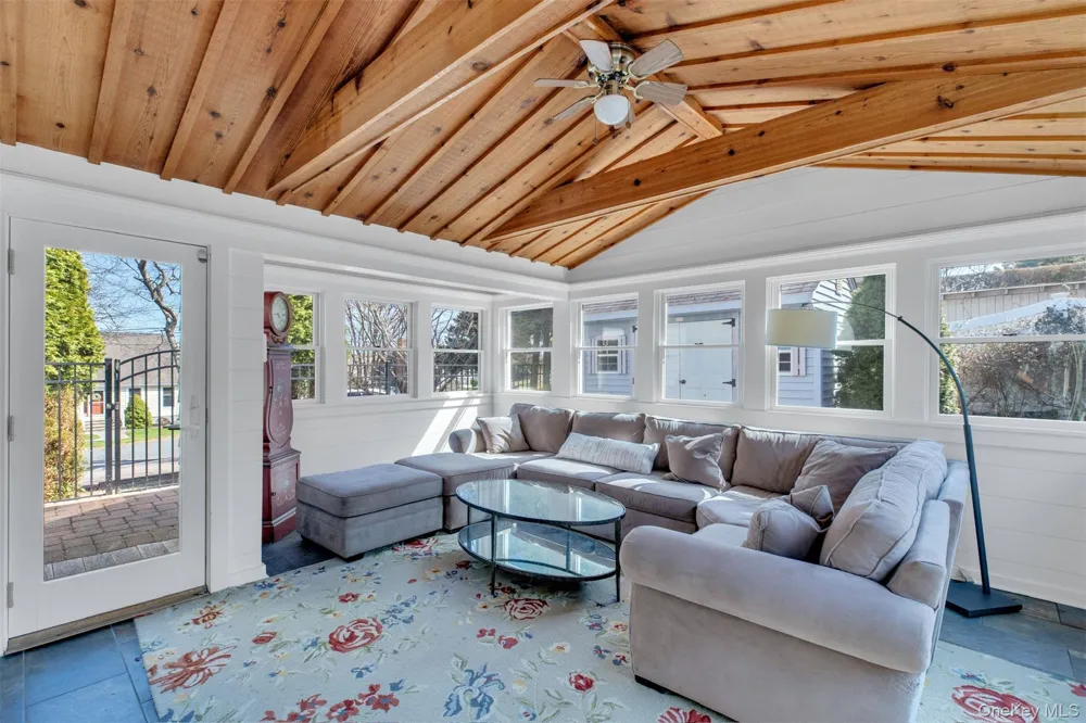 345 Colonial Road Southold, NY 11971