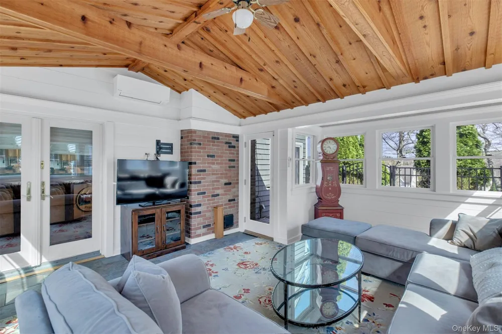 345 Colonial Road Southold, NY 11971
