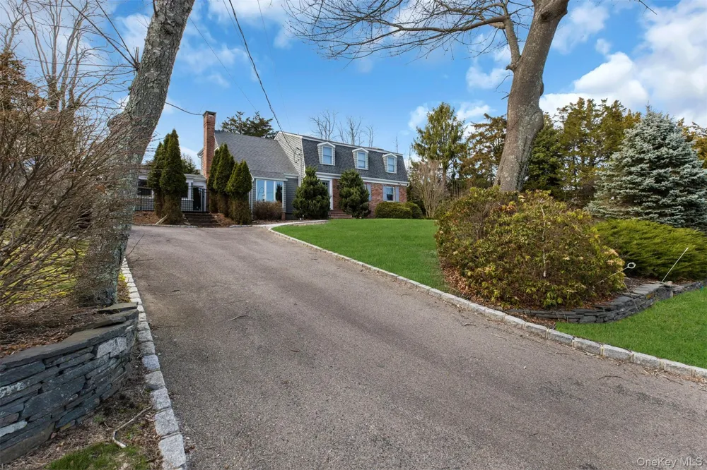 345 Colonial Road Southold, NY 11971