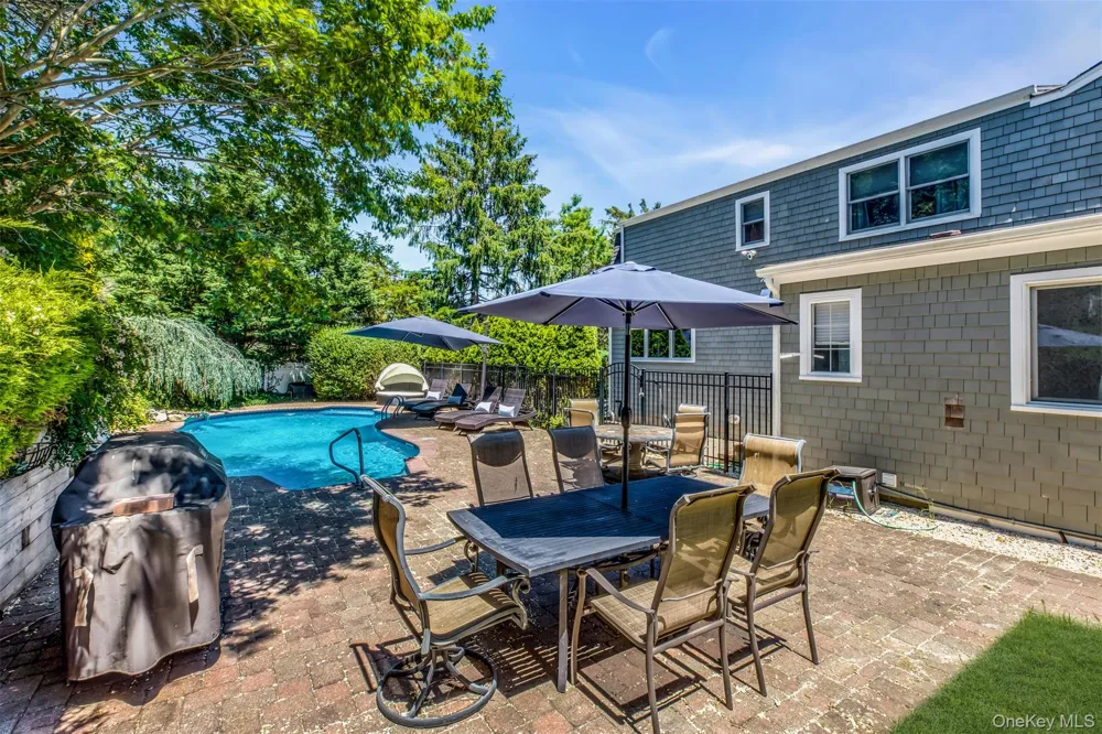 345 Colonial Road Southold, NY 11971