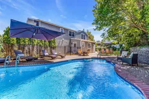 345 Colonial Road
