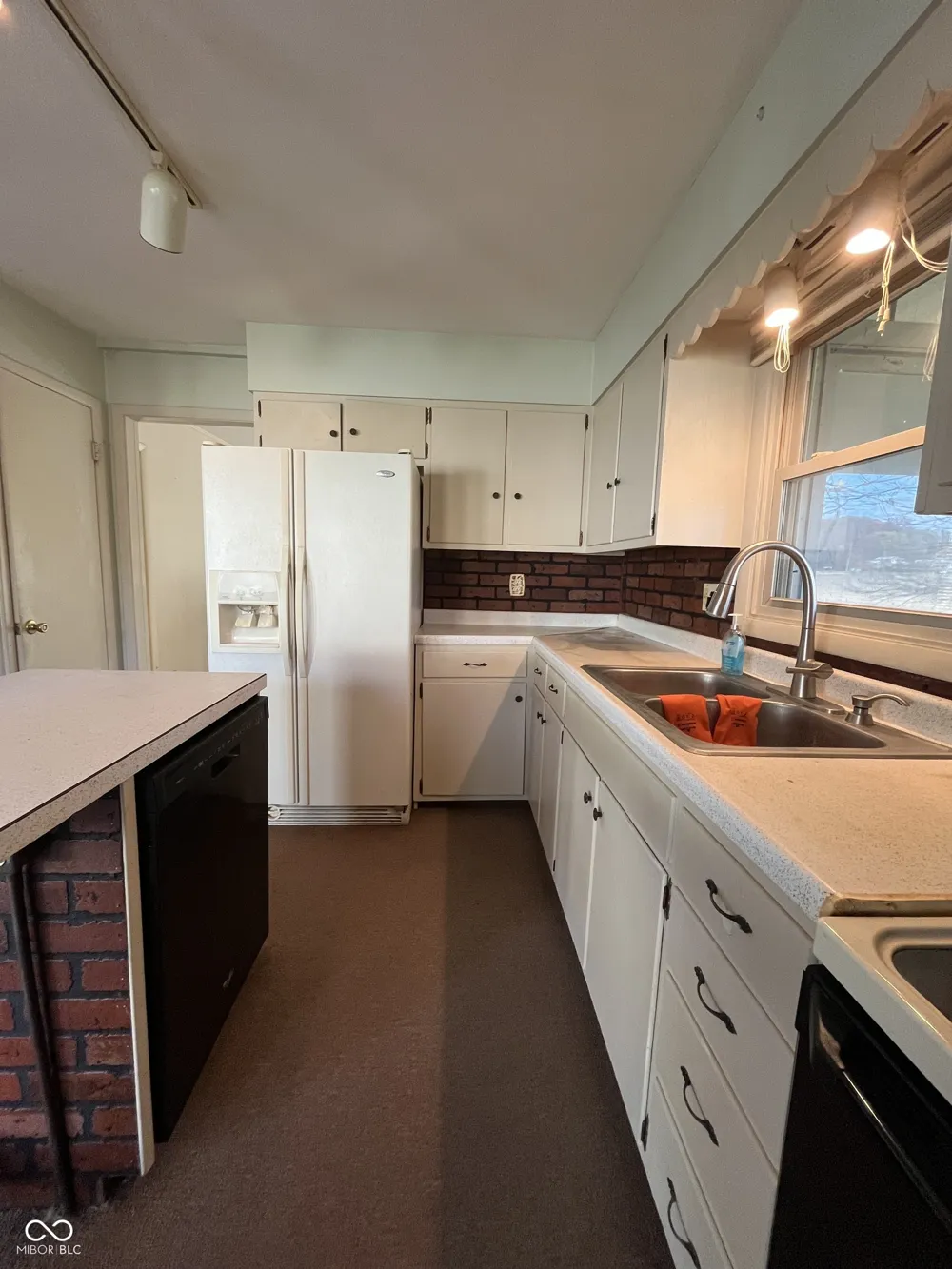 4007 E State Road 46 Nashville, IN 47448
