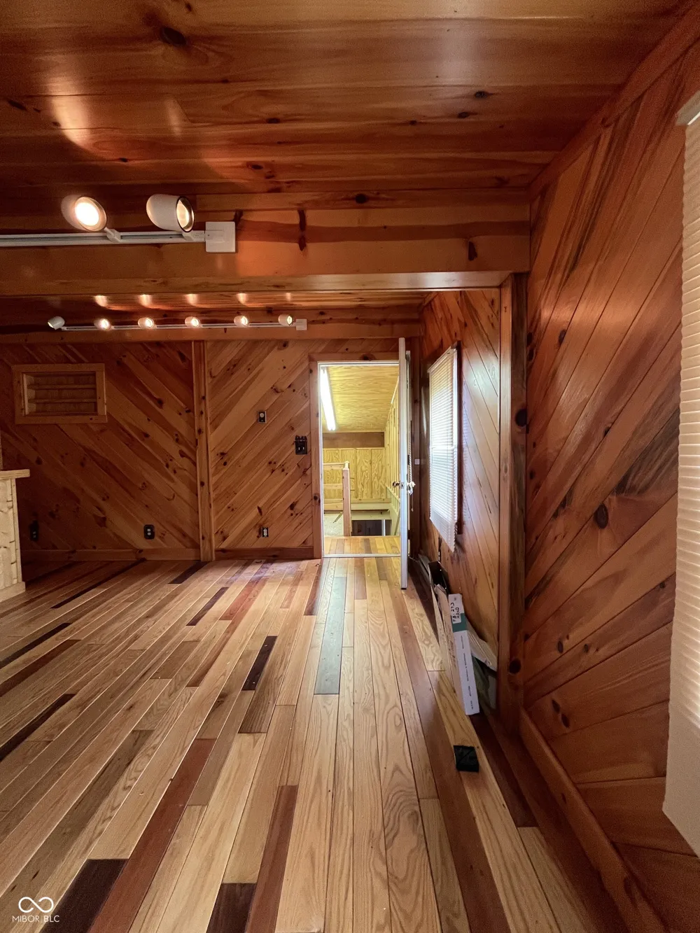 4007 E State Road 46 Nashville, IN 47448