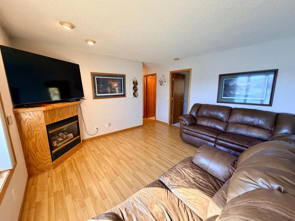 6 Edgewater Road Slayton, MN 56172
