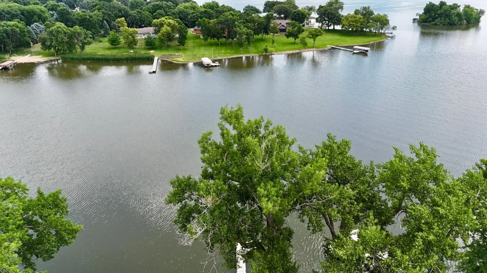 6 Edgewater Road Slayton, MN 56172