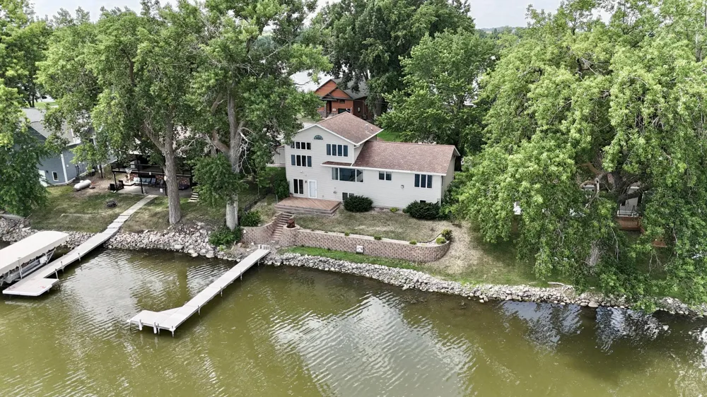 6 Edgewater Road Slayton, MN 56172
