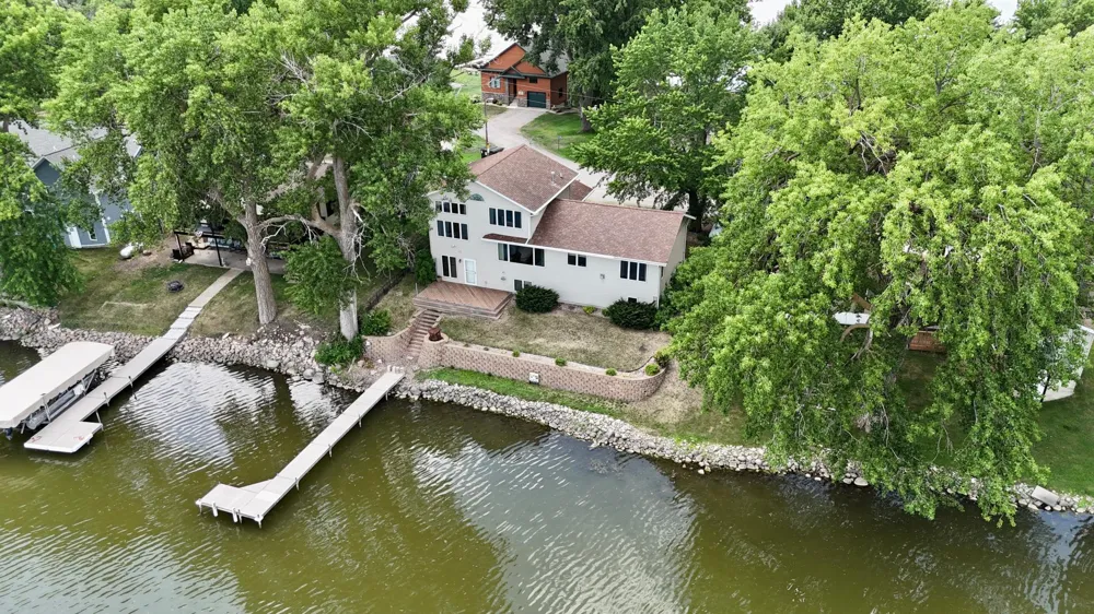 6 Edgewater Road Slayton, MN 56172