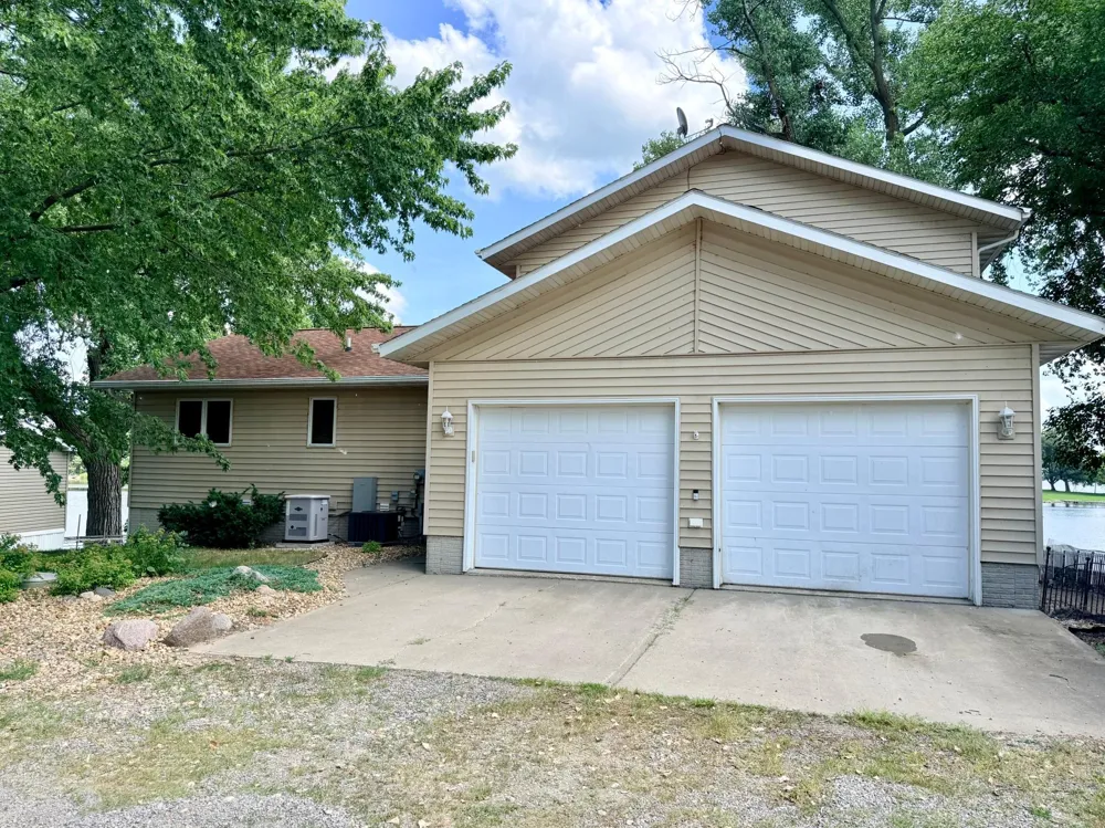 6 Edgewater Road Slayton, MN 56172