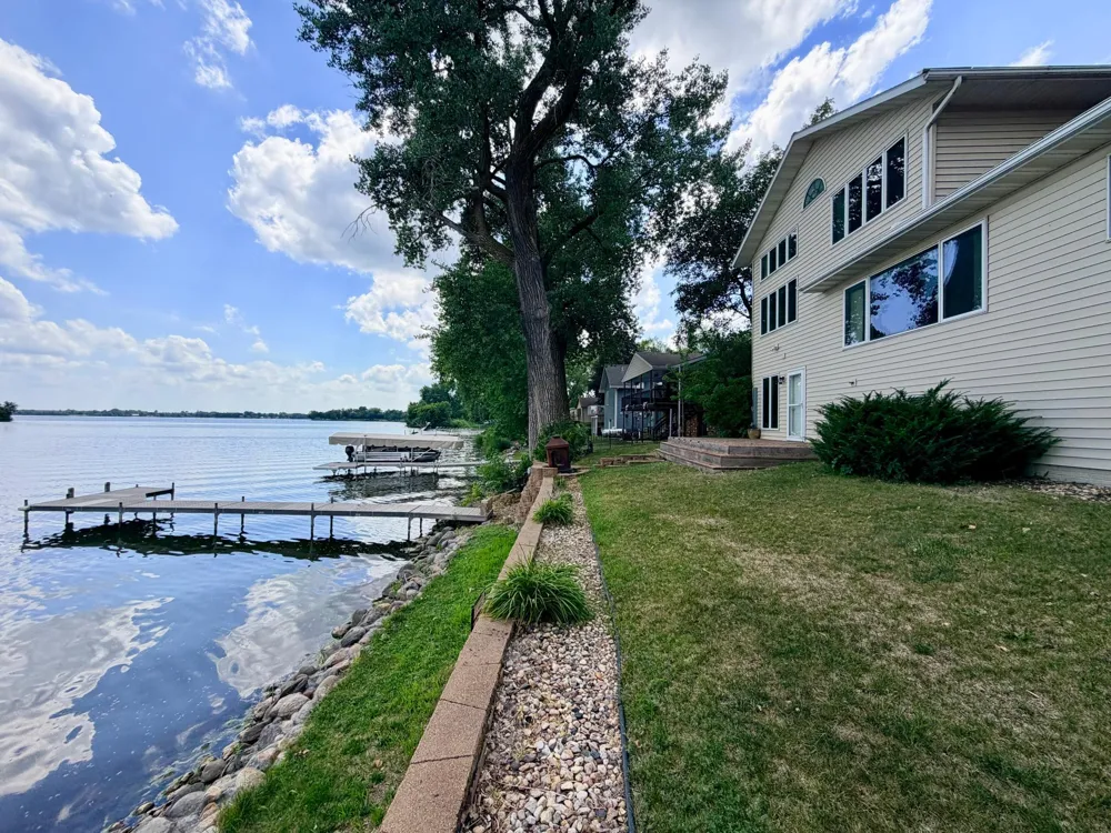 6 Edgewater Road Slayton, MN 56172