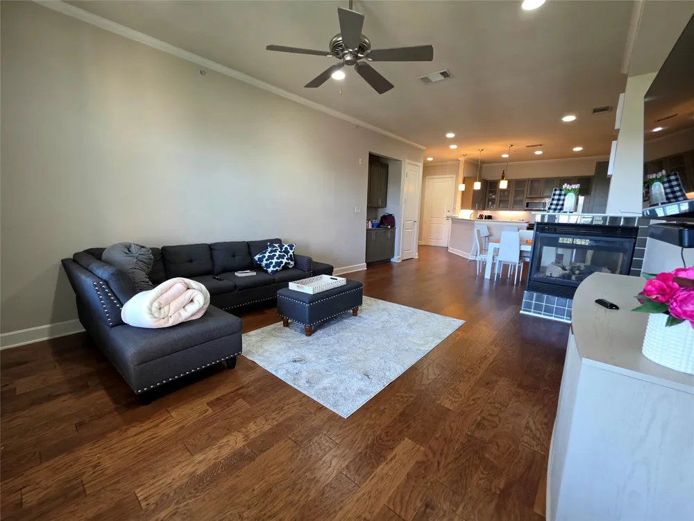 2800 Sandage Avenue #206 Fort Worth, TX 76109