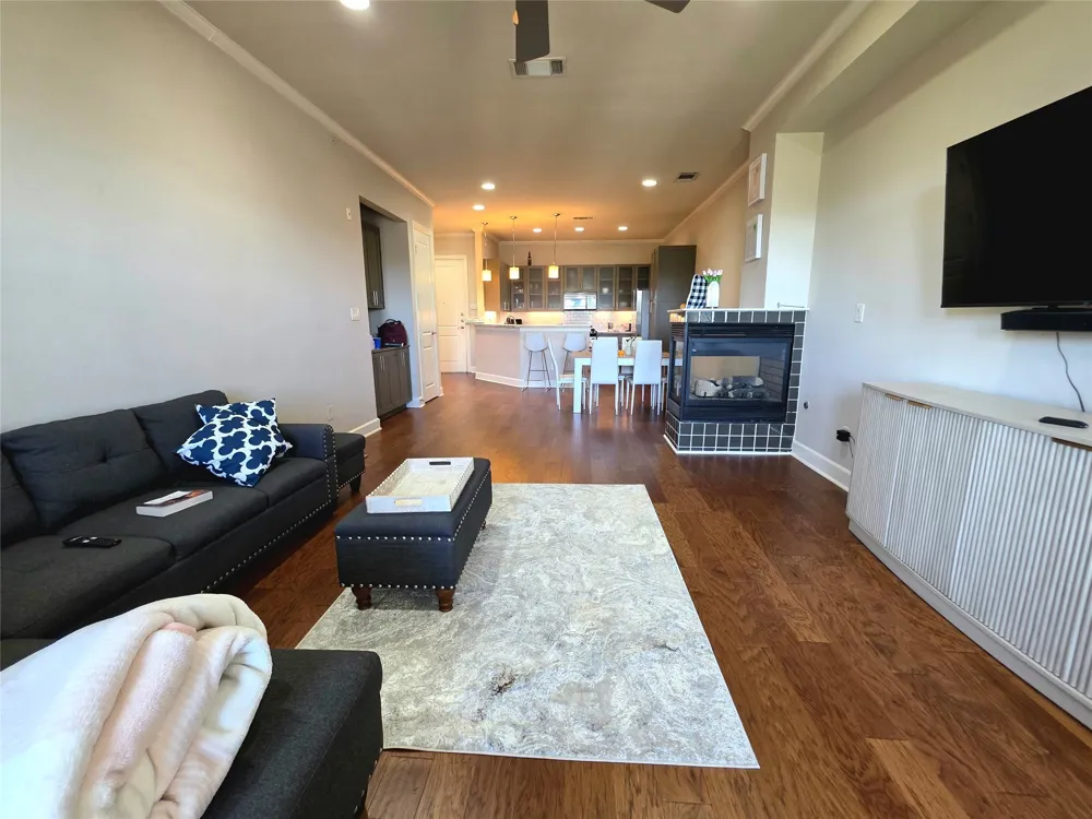 2800 Sandage Avenue #206 Fort Worth, TX 76109
