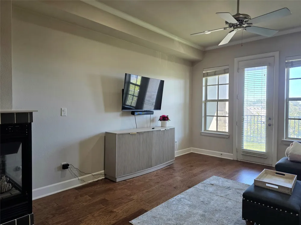 2800 Sandage Avenue #206 Fort Worth, TX 76109