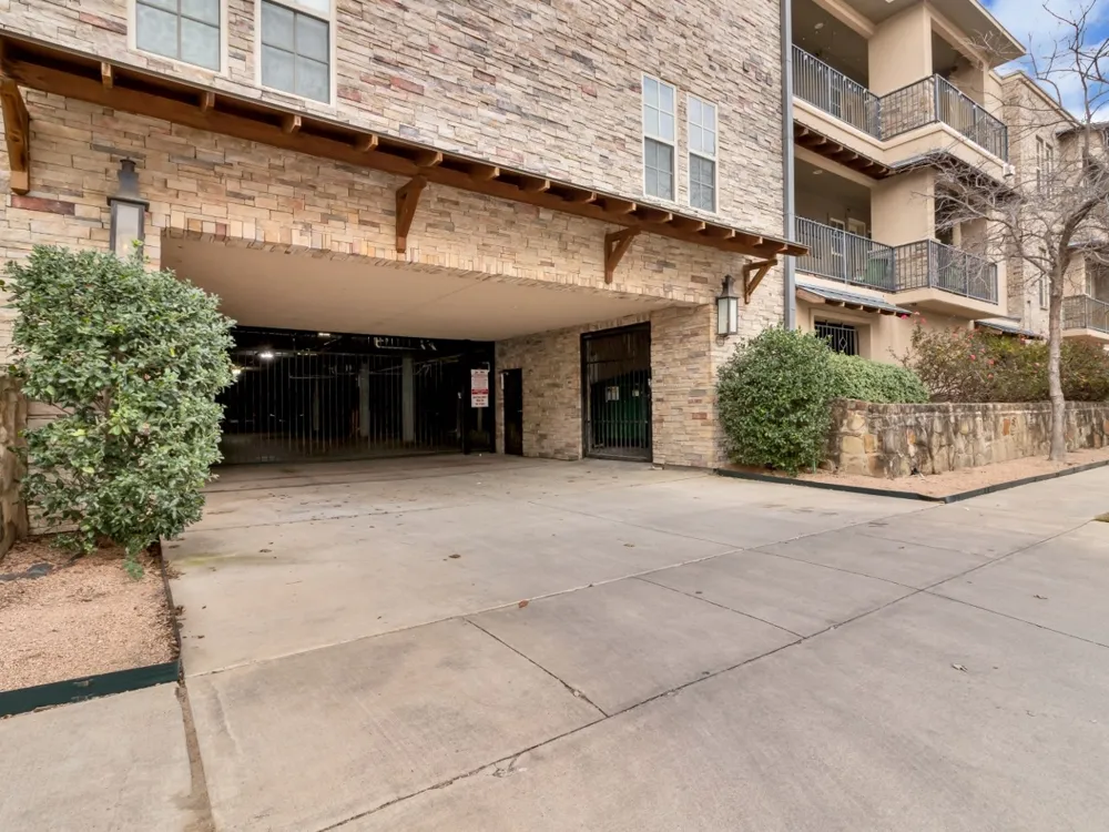 2800 Sandage Avenue #206 Fort Worth, TX 76109