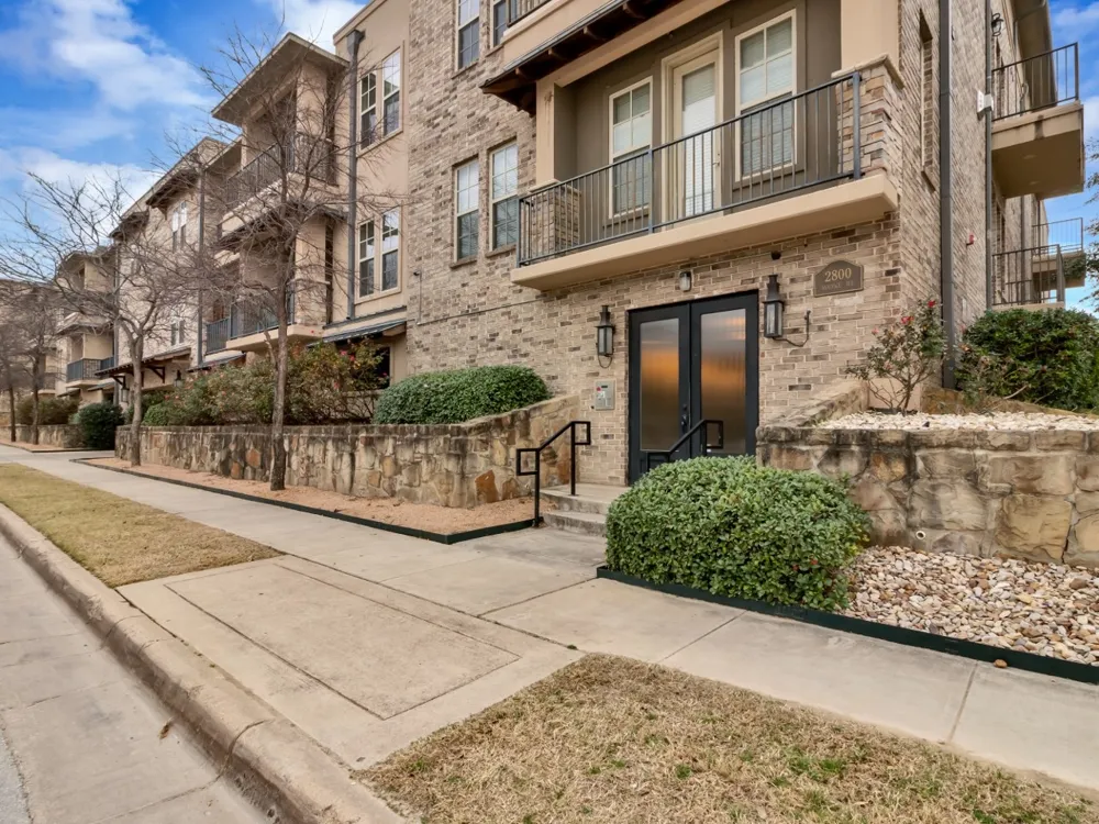 2800 Sandage Avenue #206 Fort Worth, TX 76109