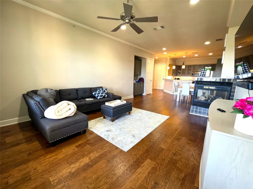 2800 Sandage Avenue #206 Fort Worth, TX 76109