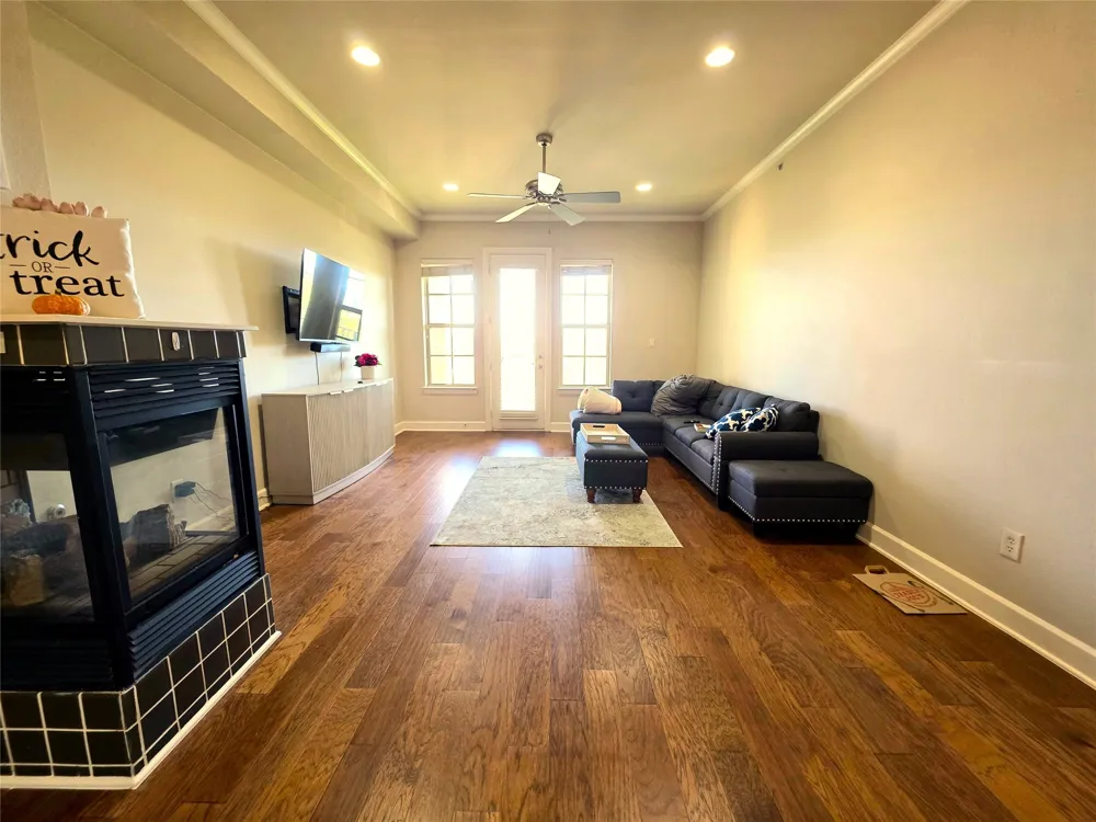2800 Sandage Avenue #206 Fort Worth, TX 76109