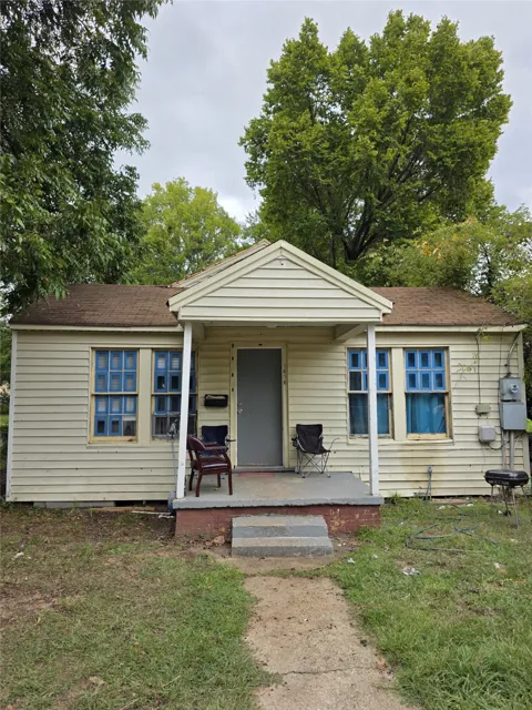 1618 Vivian Street