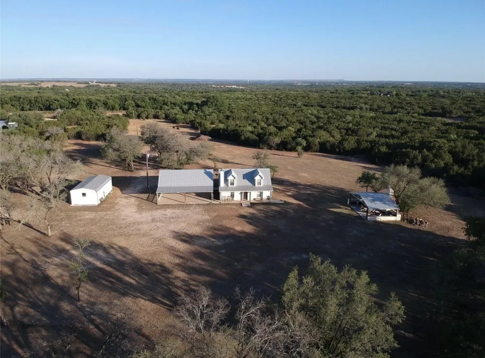 8245 County Road 239 Hico, TX 76457