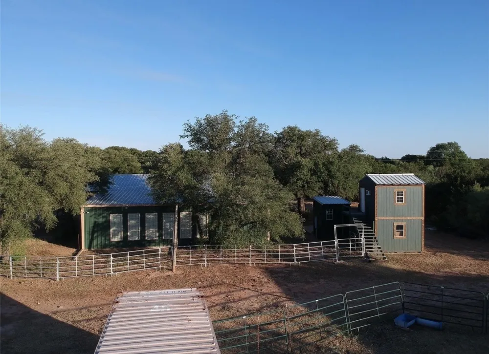 8245 County Road 239 Hico, TX 76457