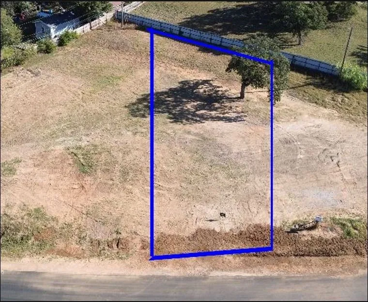 392 North Road Kennedale, TX 76060