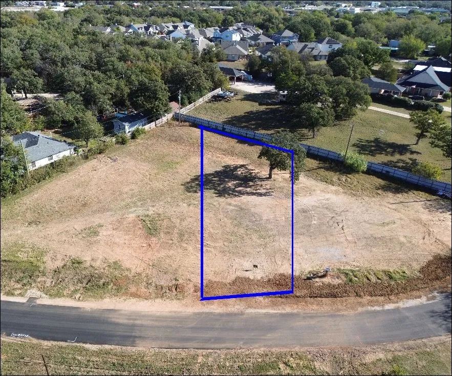 392 North Road Kennedale, TX 76060