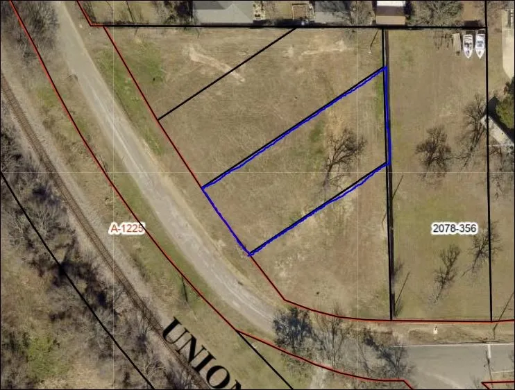 392 North Road Kennedale, TX 76060