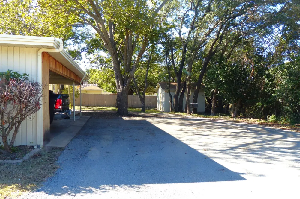 1031 11th Brady, TX 76825