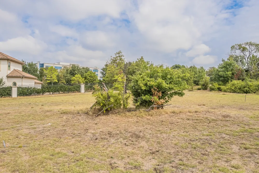 2240 Creekridge Drive Frisco, TX 75034