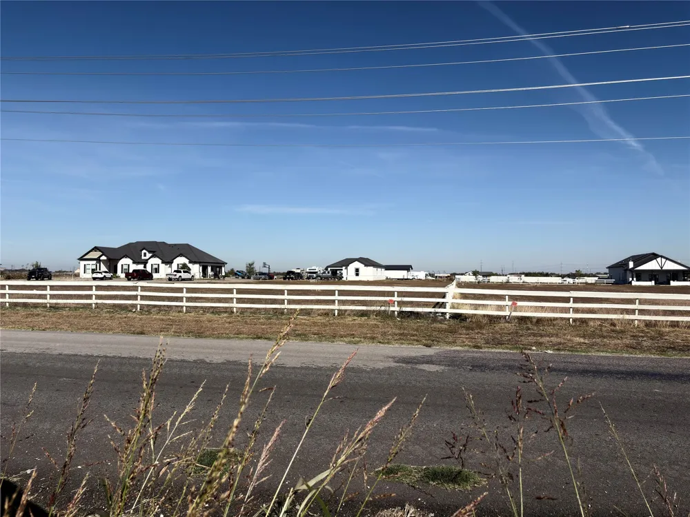 20322 County Road 590 Nevada, TX 75173