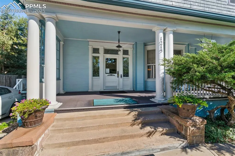 1215 Nevada Avenue Colorado Springs, CO 80903