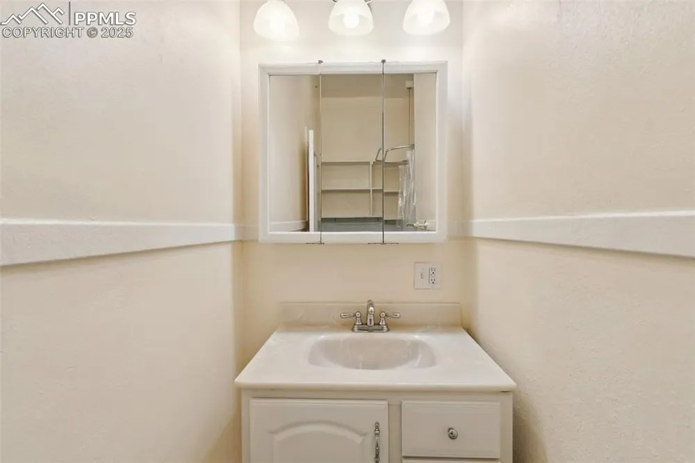 1215 Nevada Avenue Colorado Springs, CO 80903