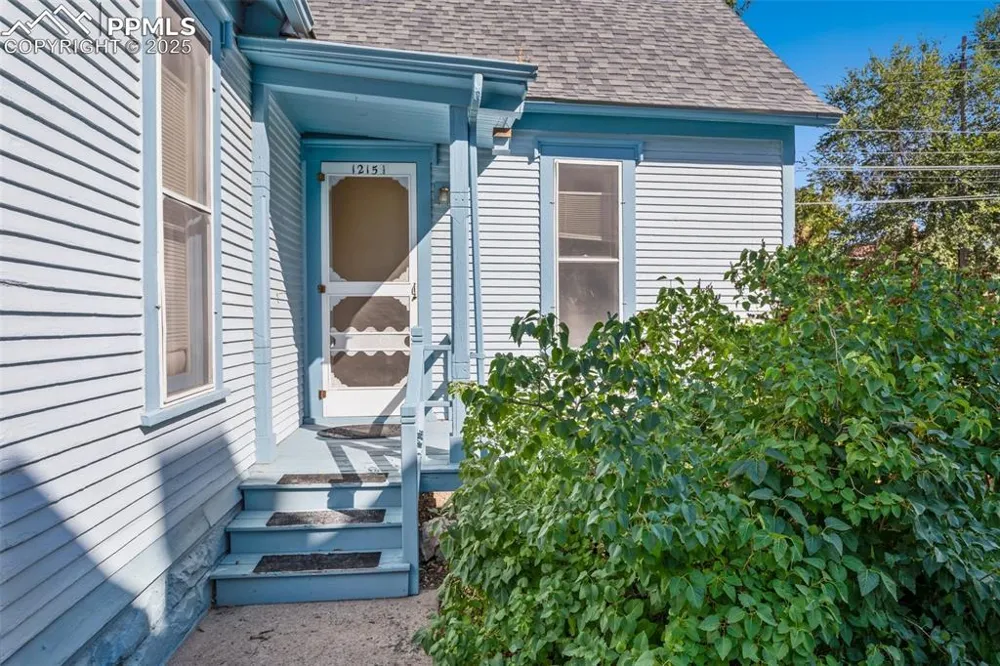 1215 Nevada Avenue Colorado Springs, CO 80903