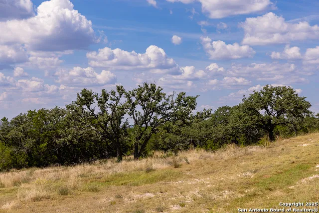 192 Dark Sky Path Kerrville, TX 78028