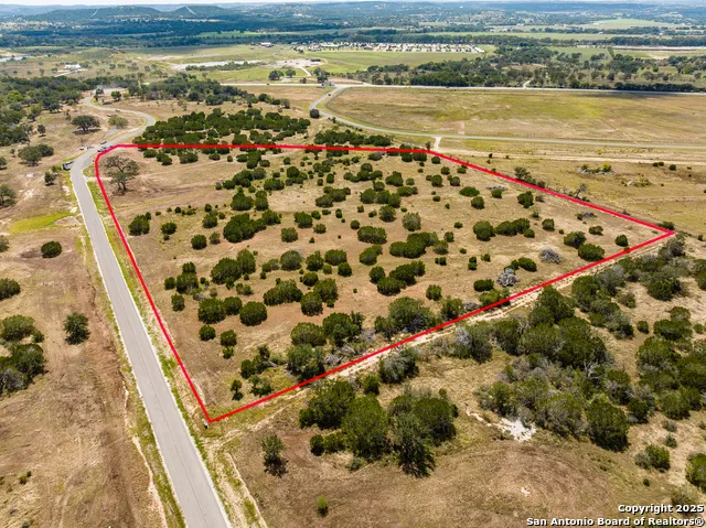 192 Dark Sky Path Kerrville, TX 78028