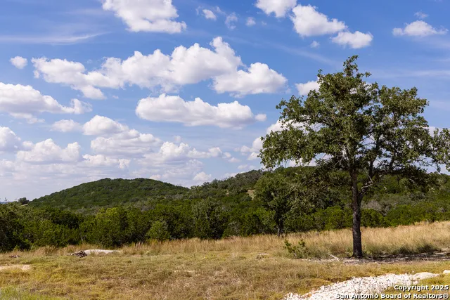 192 Dark Sky Path Kerrville, TX 78028